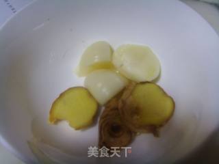 土豆烧鸡翅的做法步骤：2