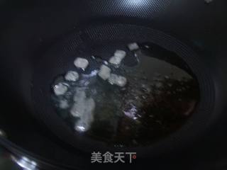 土豆烧鸡翅的做法步骤：2
