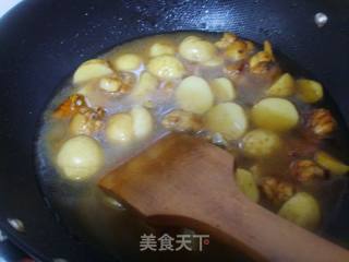 土豆烧鸡翅的做法步骤：2