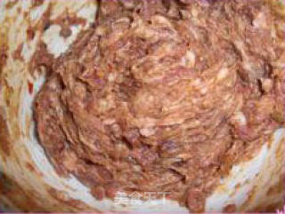 香辣牛肉酥的做法步骤：2