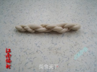 麻花的做法步骤：4