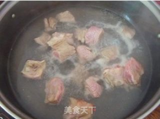 红烧牛肉面的做法步骤：2