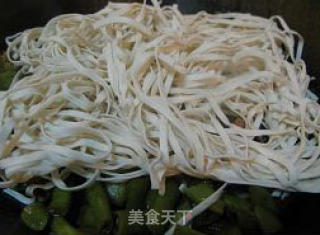 豆角焖面的做法步骤：2