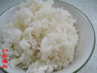 蛋炒饭的做法步骤：2