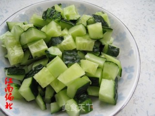 蛋炒饭的做法步骤：2