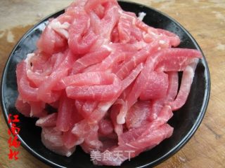 青椒肉丝的做法步骤：3