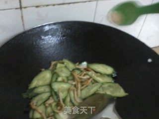 黄瓜鸡蛋炒肉片的做法步骤：3