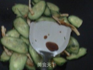 黄瓜鸡蛋炒肉片的做法步骤：3