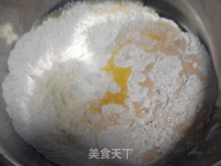 草莓酸奶发酵面包的做法步骤：2