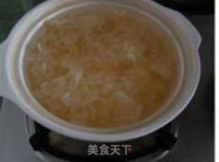 红枣银耳羹的做法步骤：2
