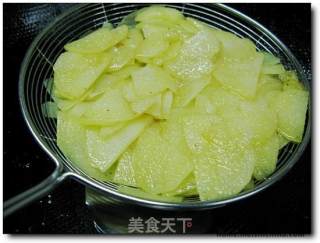 干煸土豆片的做法步骤：2