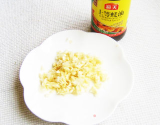 蒜蓉香菇芦笋的做法步骤：2