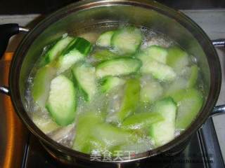 水瓜浸鸡的做法步骤：3