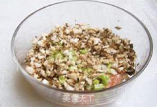 砂锅云吞鸡的做法步骤：2