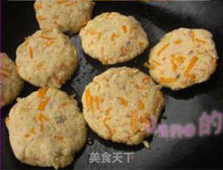 蔬菜豆渣煎饼的做法步骤：2