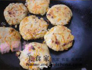 蔬菜豆渣煎饼的做法步骤：2