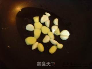 芋头焖鸭的做法步骤：2