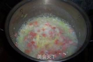 火腿鸡蛋蔬菜粥的做法步骤：2