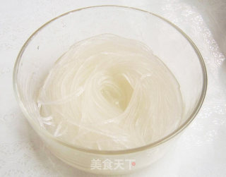 水晶粉炒豆芽的做法步骤：2