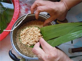 鲜肉粽子的做法步骤：4