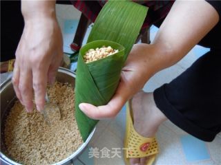鲜肉粽子的做法步骤：4