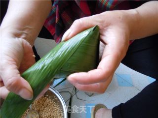 鲜肉粽子的做法步骤：4