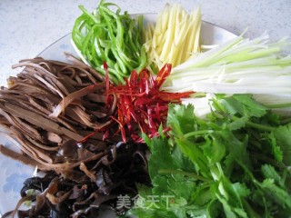 凉拌老虎菜的做法步骤：2