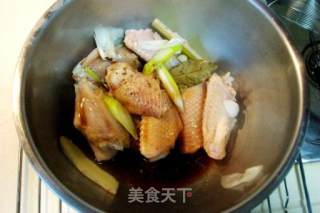 烤黑椒脆皮翅的做法步骤：2