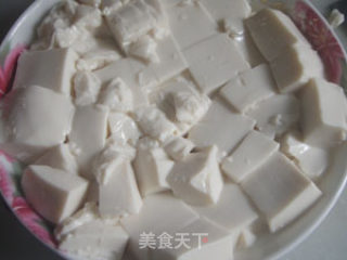 变蛋豆腐的做法步骤：3