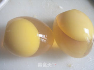 变蛋豆腐的做法步骤：3