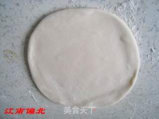 芝麻山楂馅饼的做法步骤：2