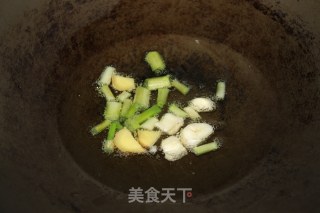 香菇卤肉包子的做法步骤：3
