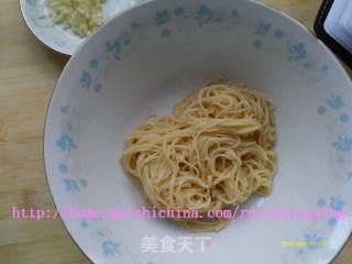 炸酱面的做法步骤：2