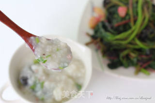 皮蛋瘦肉粥的做法步骤：2