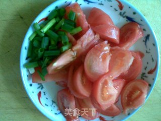 西红柿炒大头菜的做法步骤：2