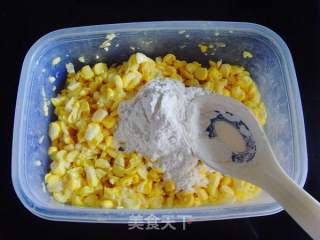 香甜玉米饼的做法步骤：2