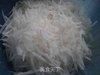 糖醋黄瓜拌萝卜的做法步骤：2