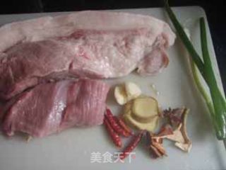 玫瑰花香红烧肉的做法步骤：4