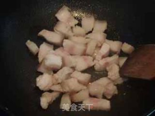 玫瑰花香红烧肉的做法步骤：4
