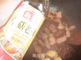 玫瑰花香红烧肉的做法步骤：4