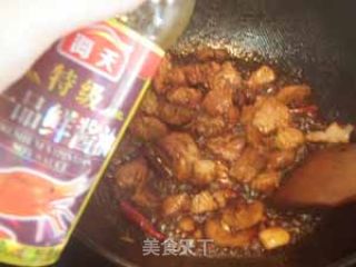 玫瑰花香红烧肉的做法步骤：4