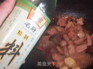 玫瑰花香红烧肉的做法步骤：4