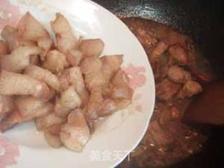 玫瑰花香红烧肉的做法步骤：4