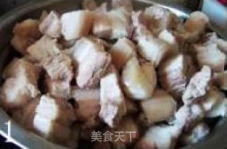 五花肉炖虎皮蛋的做法步骤：3