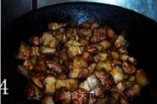 五花肉炖虎皮蛋的做法步骤：3