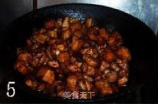 五花肉炖虎皮蛋的做法步骤：3