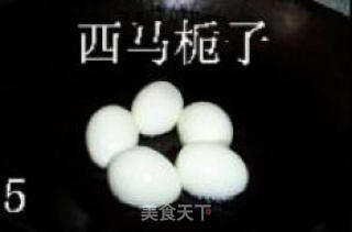 五花肉炖虎皮蛋的做法步骤：3