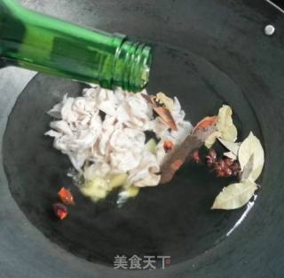 爆炒肥肠的做法步骤：2