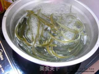 凉拌海带丝的做法步骤：2