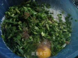 韭菜煎饼的做法步骤：2